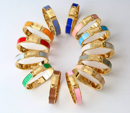 エルメスのロゴ入りブレスレットの偽物