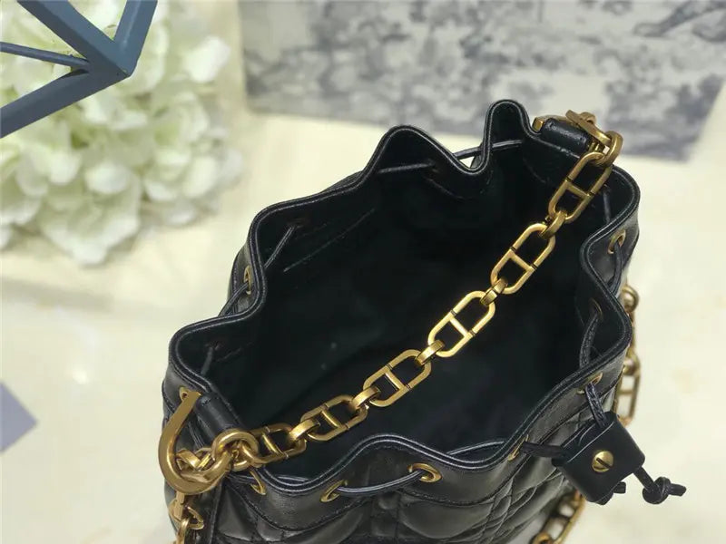 ミスディオール バケットバッグ