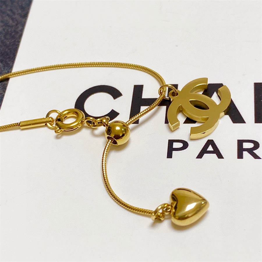 シャネル ダブルC 伸縮式鎖骨ネックレス