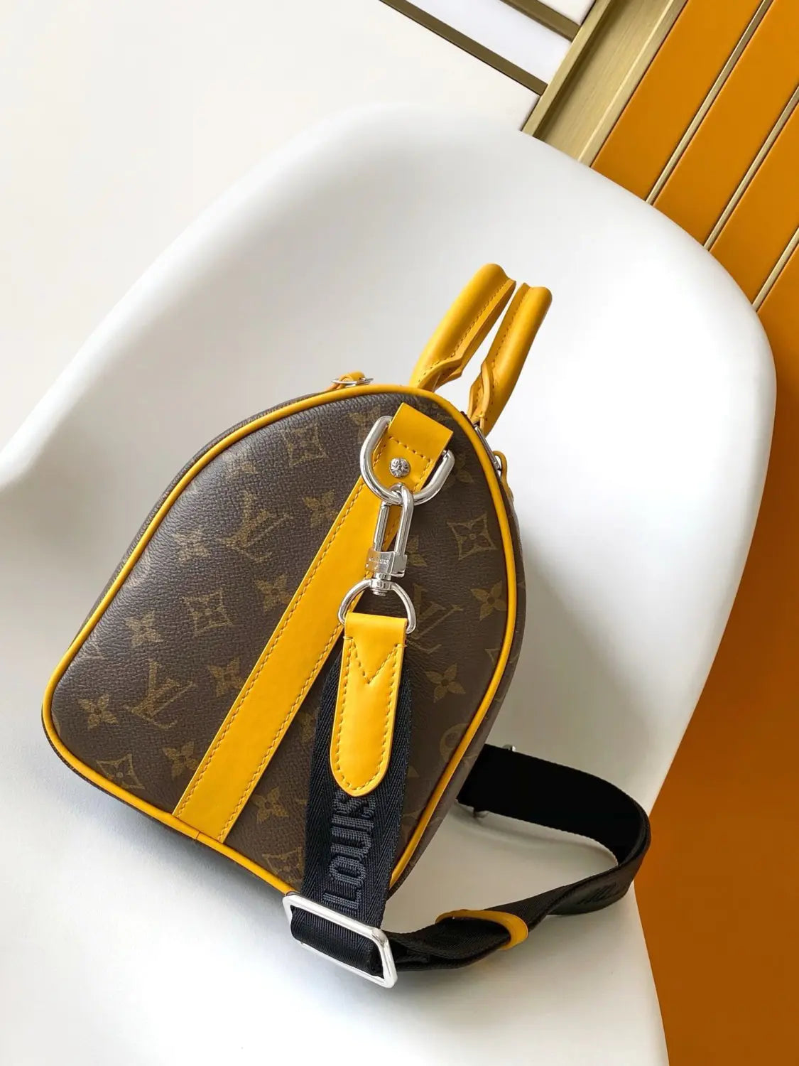 ルイ・ヴィトン M13201 キーポル・バンドリエール35