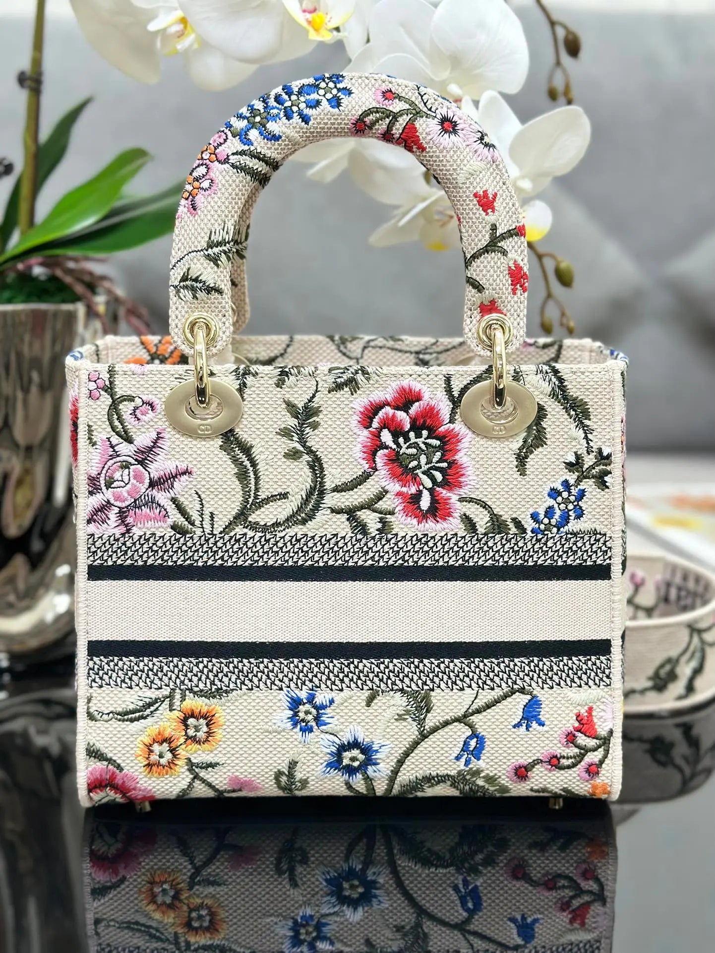 クリスチャン ディオール ミディアム レディ D ライト バッグ