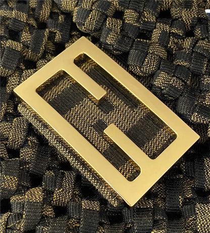 フェンディのバゲット織りバッグ