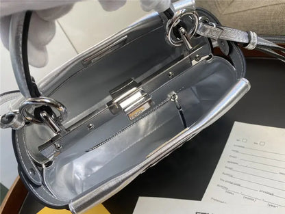 フェンディ ピーカブー ミニ シルバー ショルダーバッグ