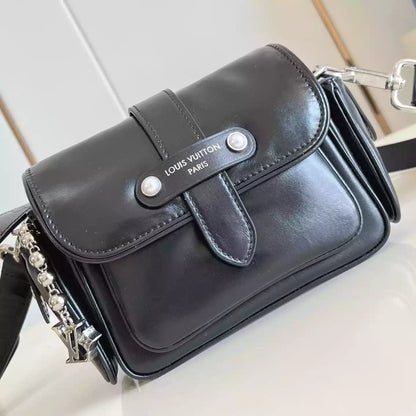 カーゴ ウェアラブルウォレット ブラック カーフレザー – LW316