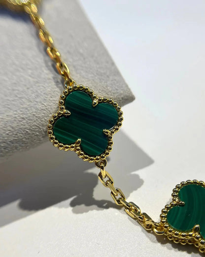 ヴァン クリーフ＆アーペルの四つ葉のクローバー マラカイト ブレスレット