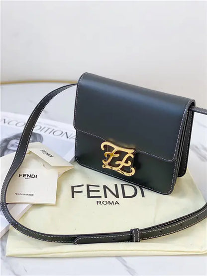 フェンディ カーリグラフィー バッグ