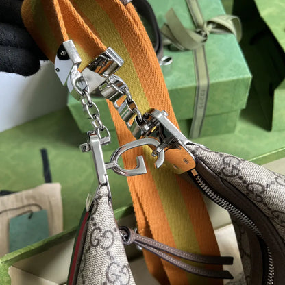 グッチ アタッシュ ラージ ショルダーバッグ