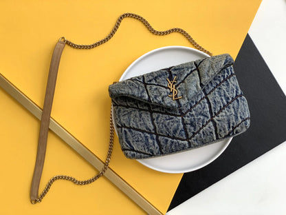 ジャージー素材のパファートイバッグ