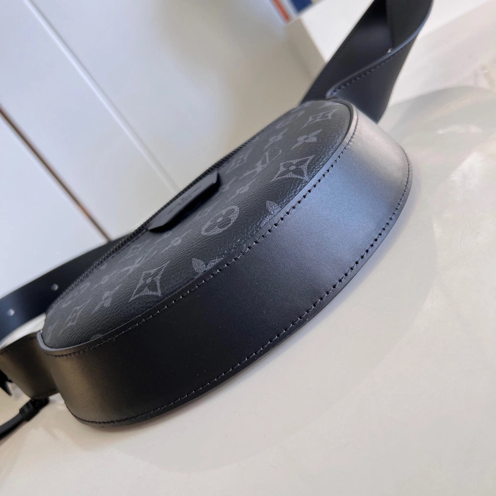 LV ムーン クロスボディバッグ モノグラム エクリプス キャンバス M23835 – LW451