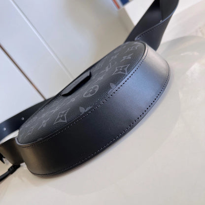 LV ムーン クロスボディバッグ モノグラム エクリプス キャンバス M23835 – LW451