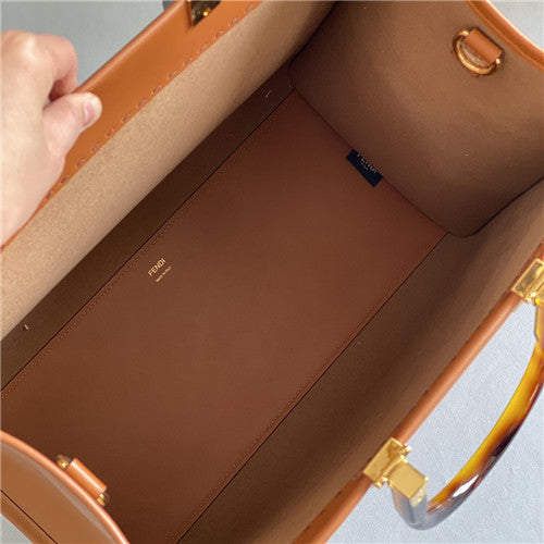 フェンディのレザーショッピングバッグ