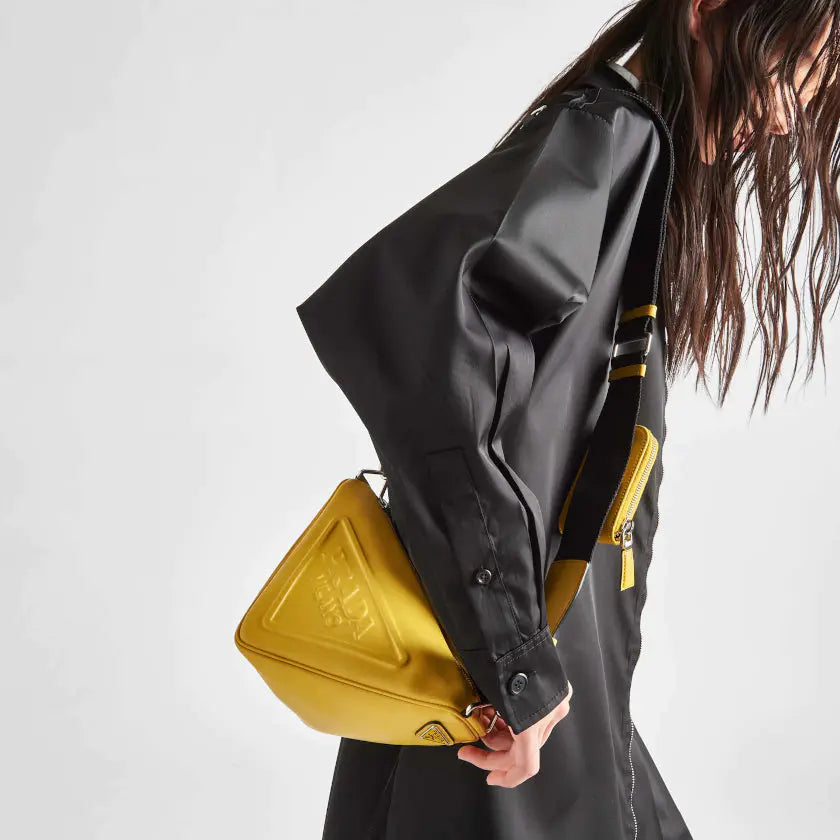 累積売上第１位☆新作☆ プラダ PRADA トライアングル レザーショルダーバッグ