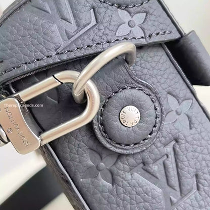 ソウルトランク クロスバッグ ブラック トリヨンモノグラム – LW298