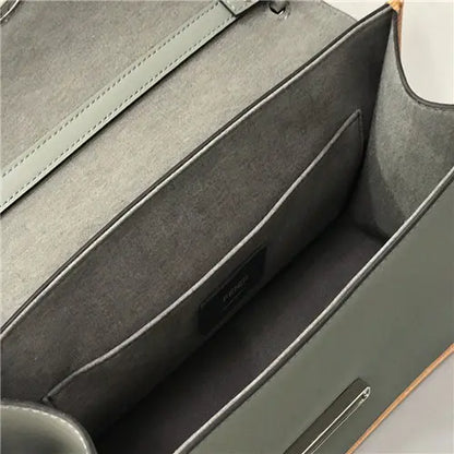 フェンディ カン・イ・FF ショルダーバッグ