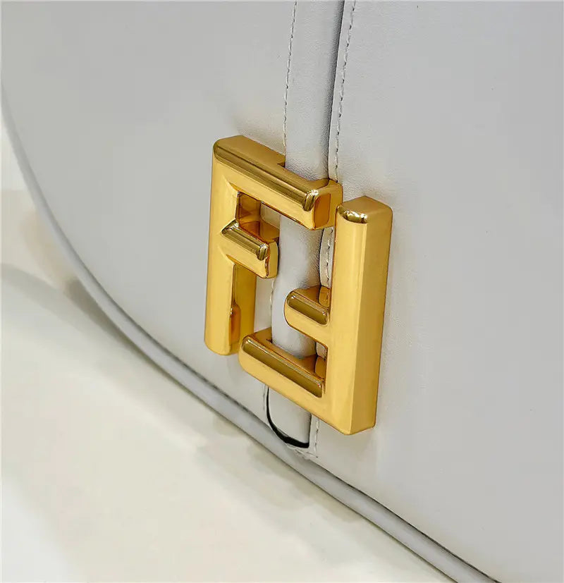 フェンディ レディース ピンク C モン スモールバッグ