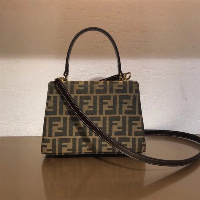 フェンディ ヴィンテージ ケリーバッグ