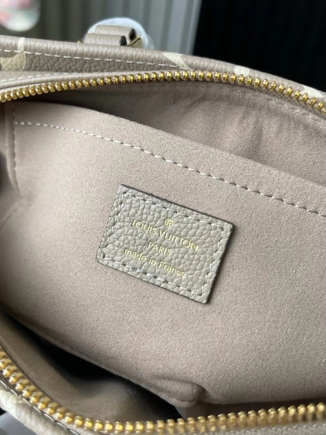 ルイ・ヴィトン オンザゴー イーストウェスト M23641