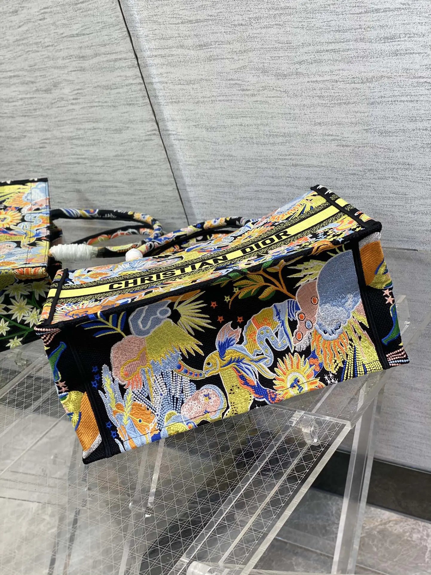 クリスチャン・ディオール ブックトートバッグ