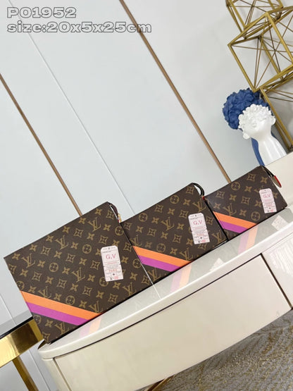 トリオ トイレポーチ モン モノグラム P01952 – LW384