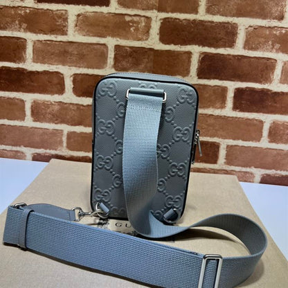 グッチ GGエンボス加工 スリングバックパック グレーレザー – BG019