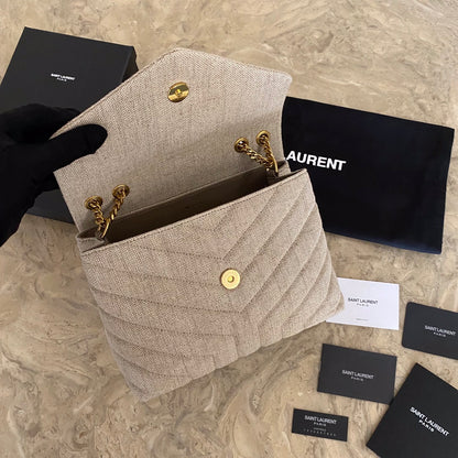 Y字キルティングレザーのルル スモールバッグ