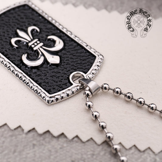 【Chrome Hearts】ネックレス、クロエ ハート ゴールド メッキ ミニ フレーム クロス ネックレス