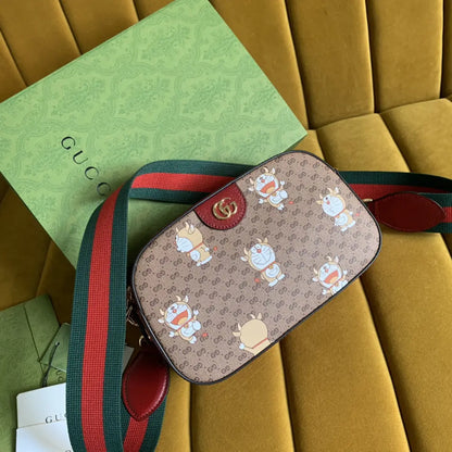 GG ブラック ショルダーバッグ