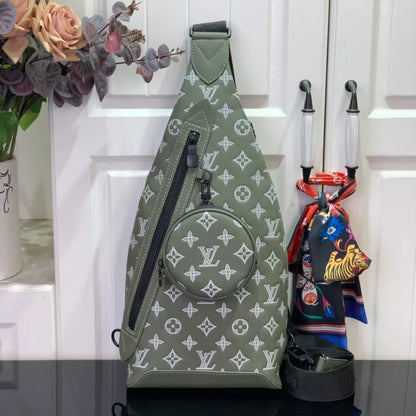 ルイ・ヴィトン デュオ スリングバッグ オリーブグリーン モノグラムシャドウ – LW152