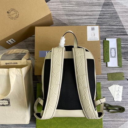 グッチ ロゴエンボス加工 パンチングレザー バックパック – BG037