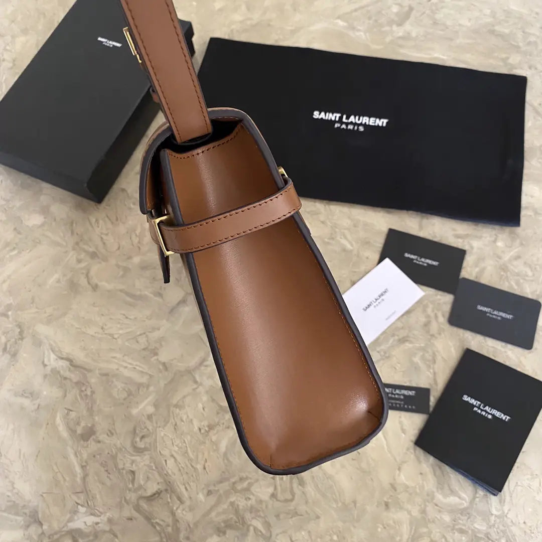 マンハッタン ミディアム ショッピングバッグ（箱入り）サンローラン レザー