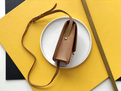 カイア ノース/サウス サッチェル（ベジタブルタンニンレザー）