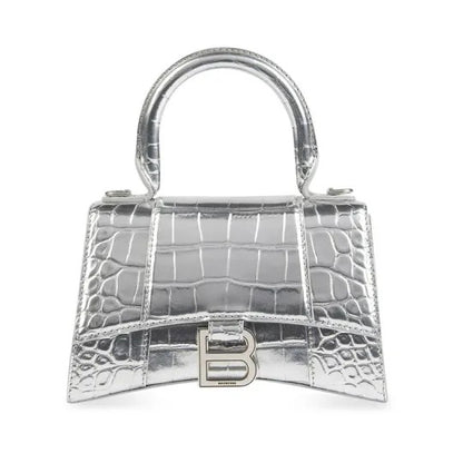 🔥STORY雑誌掲載🔥！2023新たに発表したバッグ！高垣麗子さん愛用の新作バッグが登場！💓日本人気上昇中↑↑↑売り切れ続出！