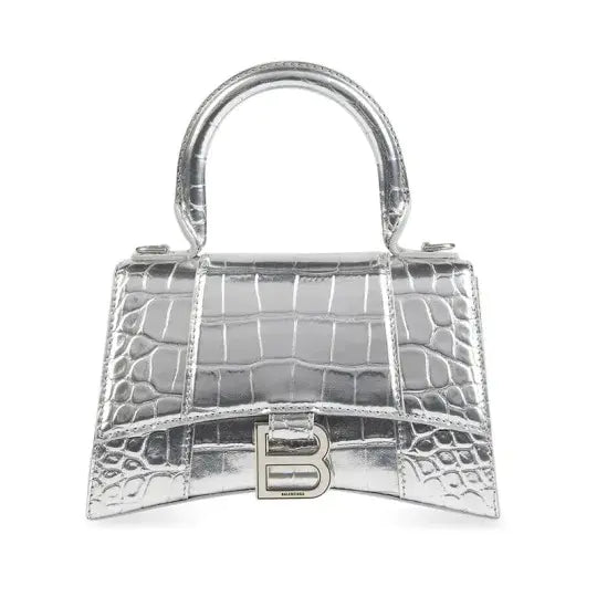 🔥STORY雑誌掲載🔥！2023新たに発表したバッグ！高垣麗子さん愛用の新作バッグが登場！💓日本人気上昇中↑↑↑売り切れ続出！