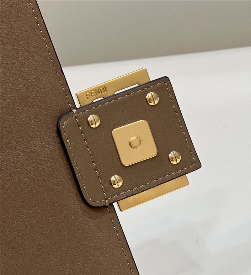 フェンディ クラシック エンボス加工 バゲットバッグ