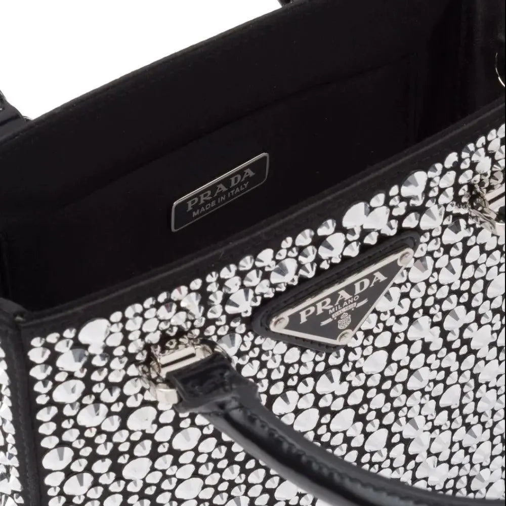 早い者勝ち!【PRADA】キラキラ女子力コーデUP☆クリスタルトート