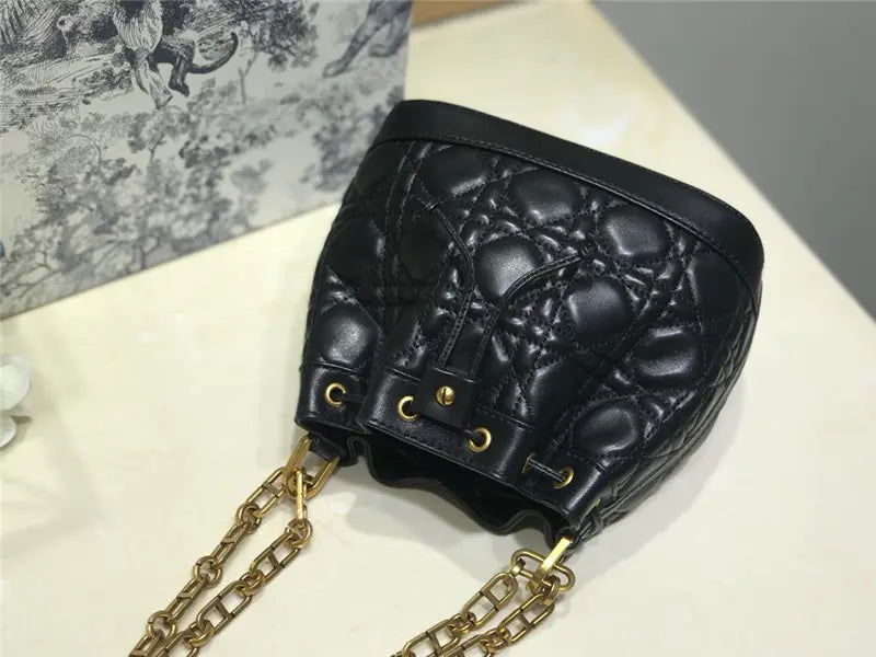 ミスディオール バケットバッグ