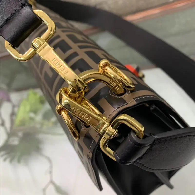 フェンディ カンユー ショルダーバッグ