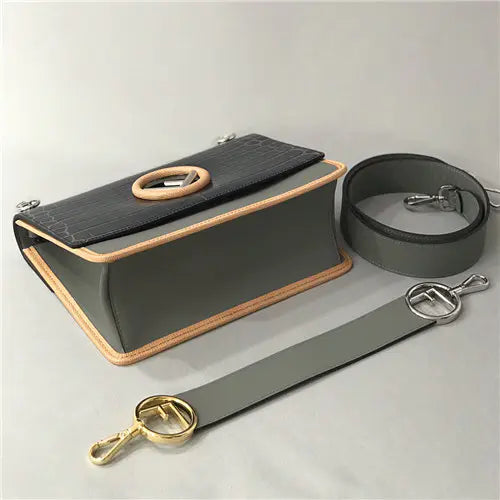 フェンディ カン・イ・FF ショルダーバッグ