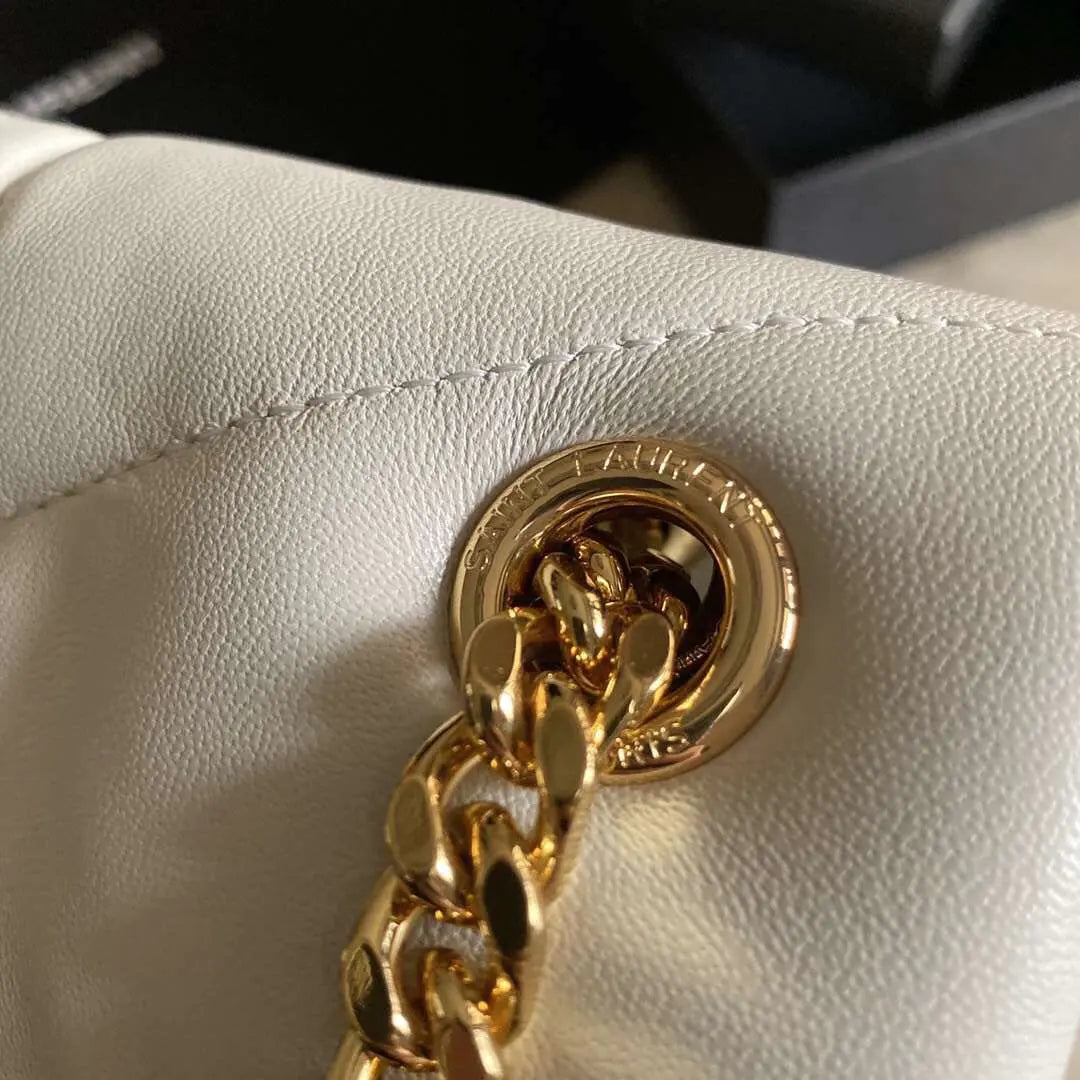 キルティングスエードのパファースモールバッグ