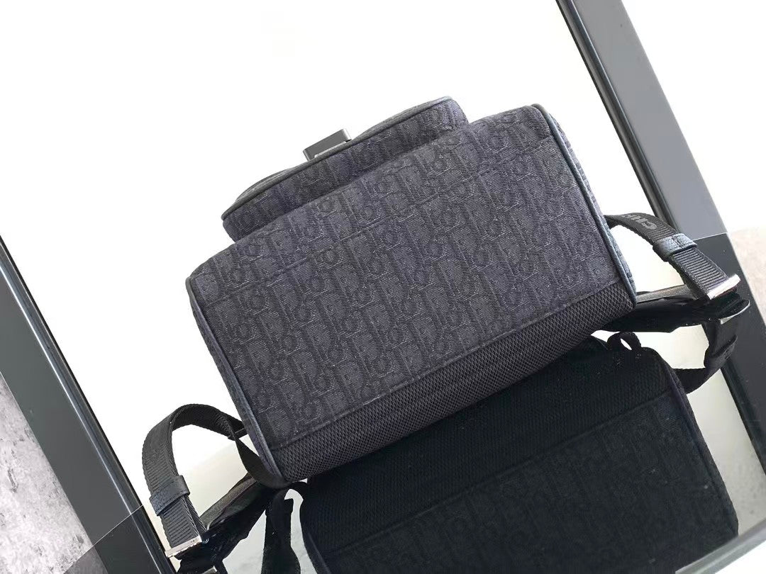 クリスチャン DlOR オブリーク ジャカード グレインカーフスキン サドル