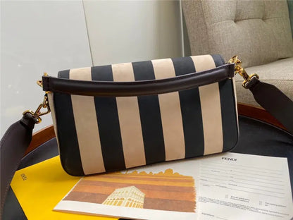 フェンディ バゲット ミディアム