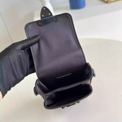 S-Lock 縦型ウェアラブルウォレット（ブラウン） – LW262