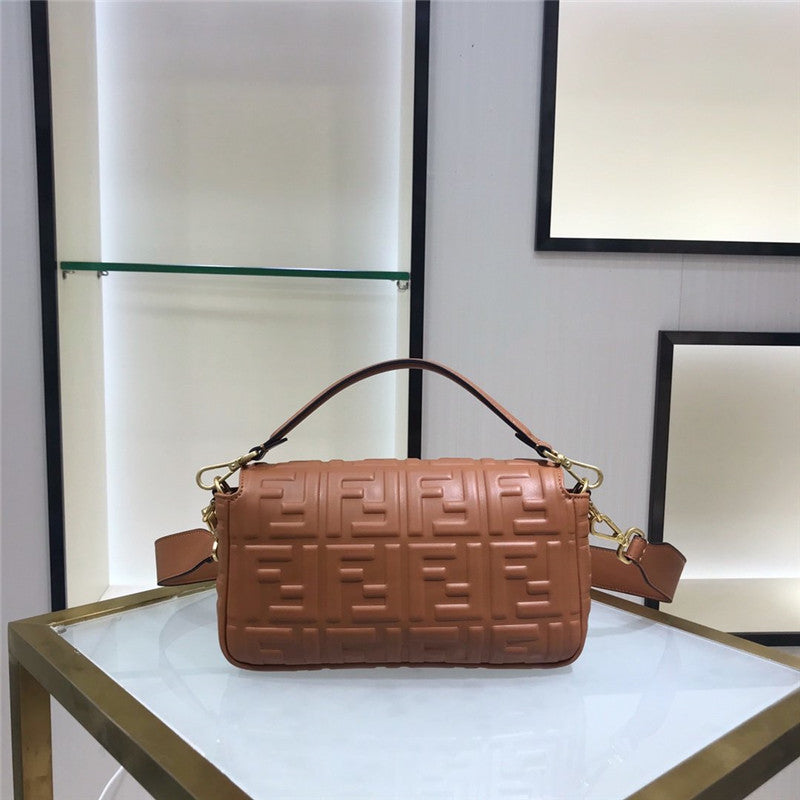 フェンディ バゲット ミディアムブラウン