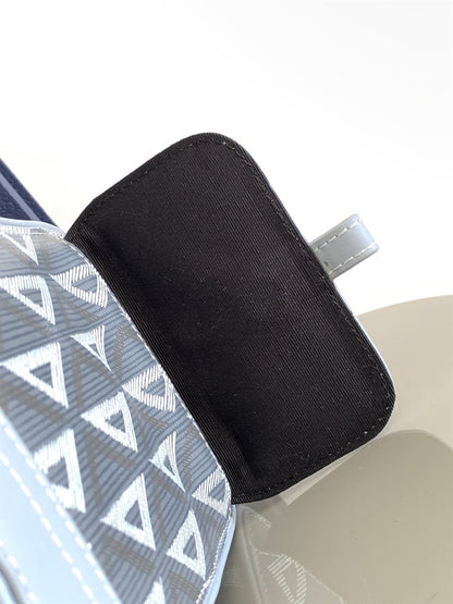 ディオール ヒット・ザ・ロード バーティカルポーチ – DIO046