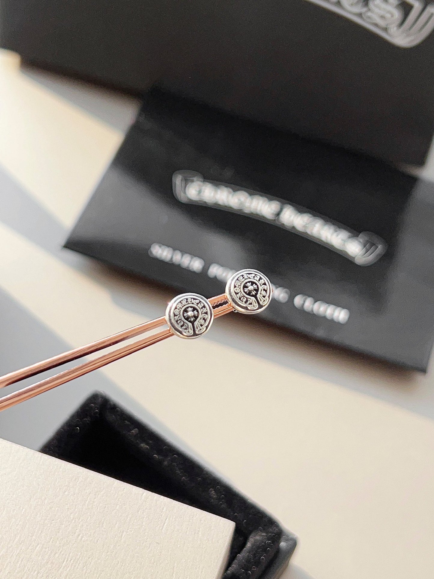 【CHROME HEARTS】 クロムハーツ ファッションスタイルのイヤリング