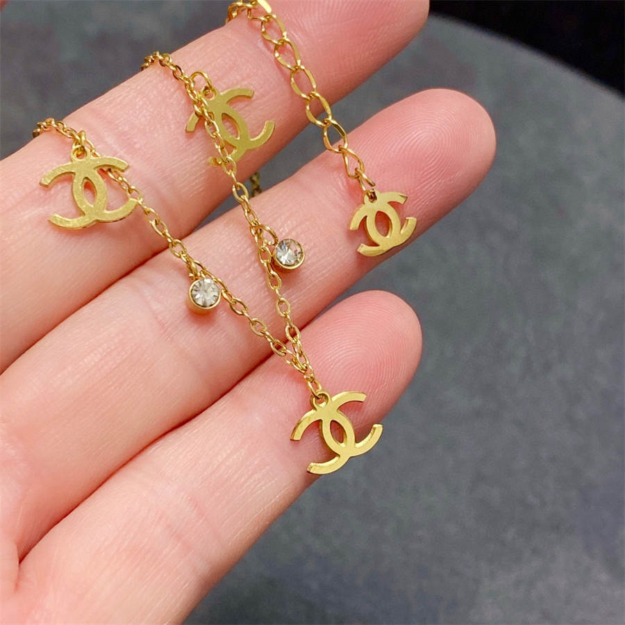 シャネルのダブルCネックレス
