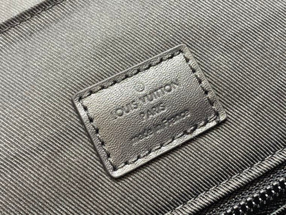 ルイ・ヴィトン クリストファー PM モノグラム マカサー – LVB054