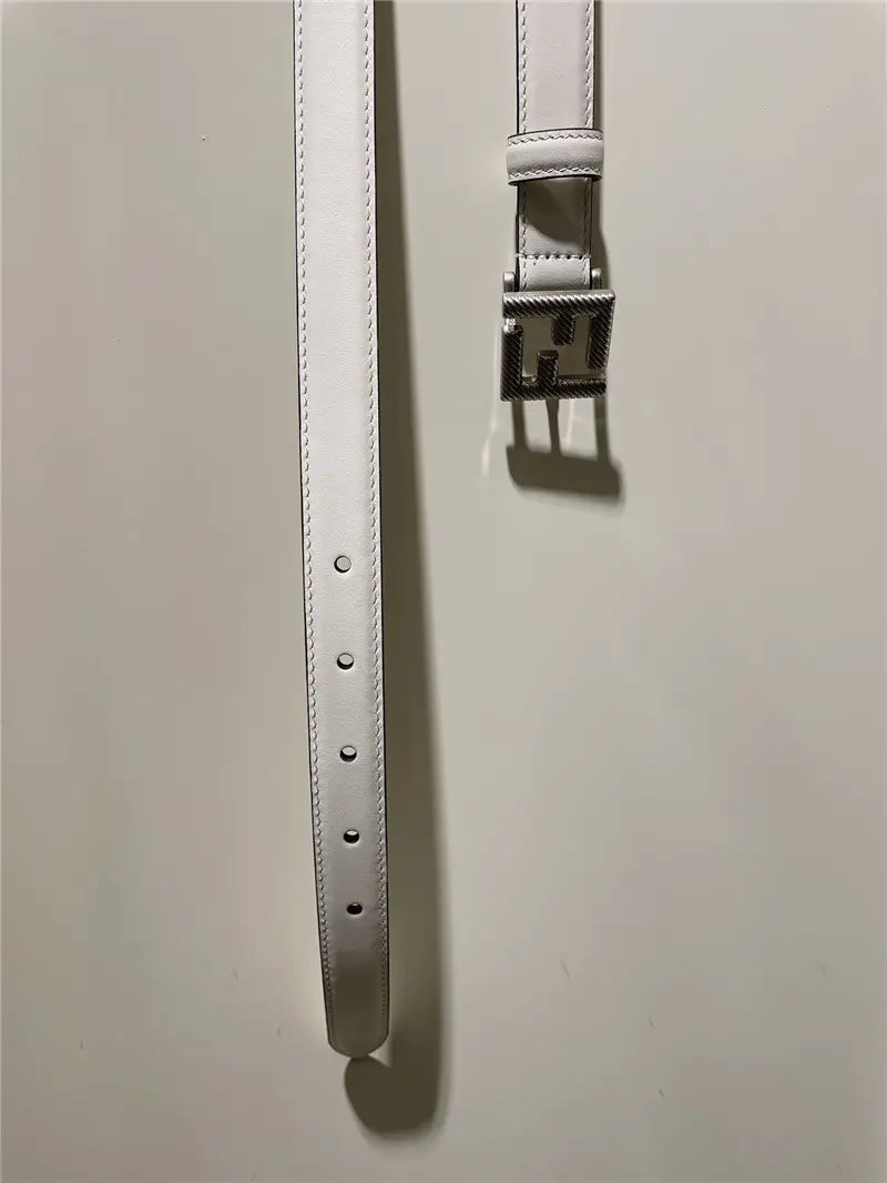 フェンディの新作カーフスキンベルト