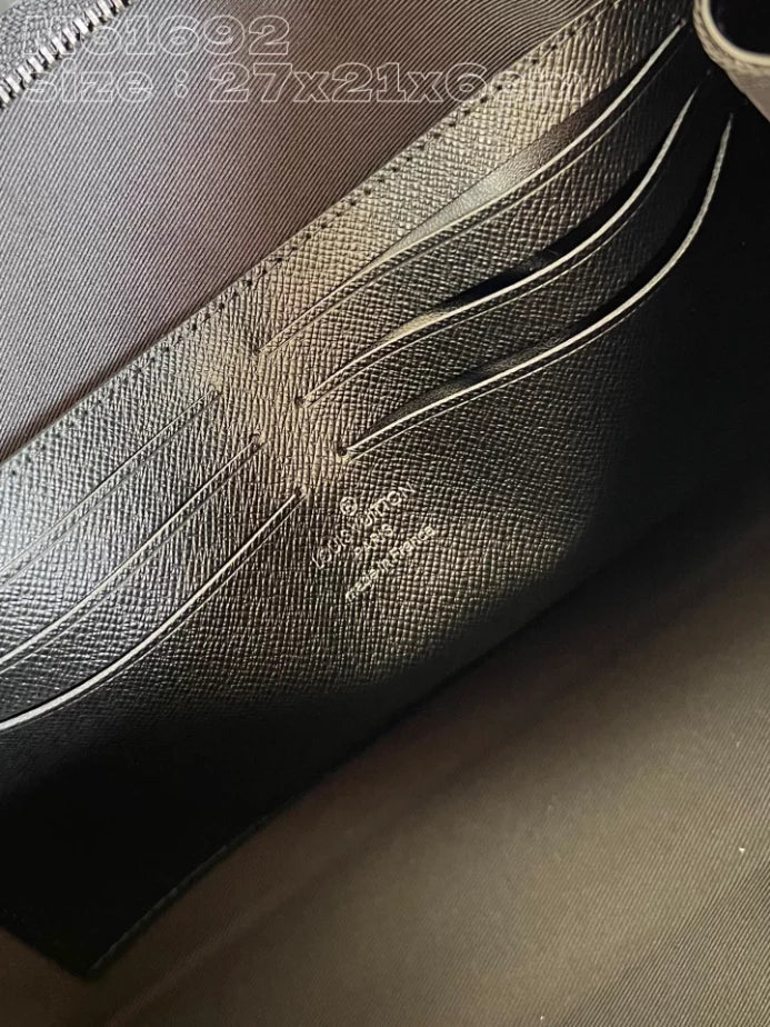 エクリプス モノグラム トラベルポーチ M61692 – LW411