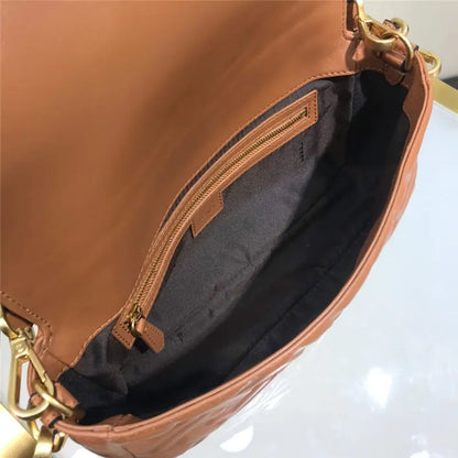 フェンディ バゲット ミディアムブラウン